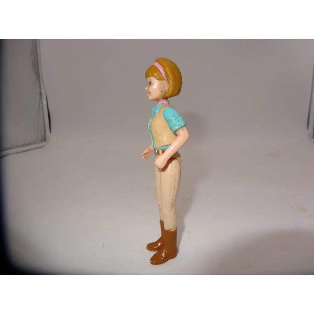 Fisher‎ Prince Loving Family Dollhouse Women Short Brown Hair Brown Boots Vest